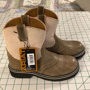 Girls’ Ariat Pink and Brown Leather Boots Size 2.5